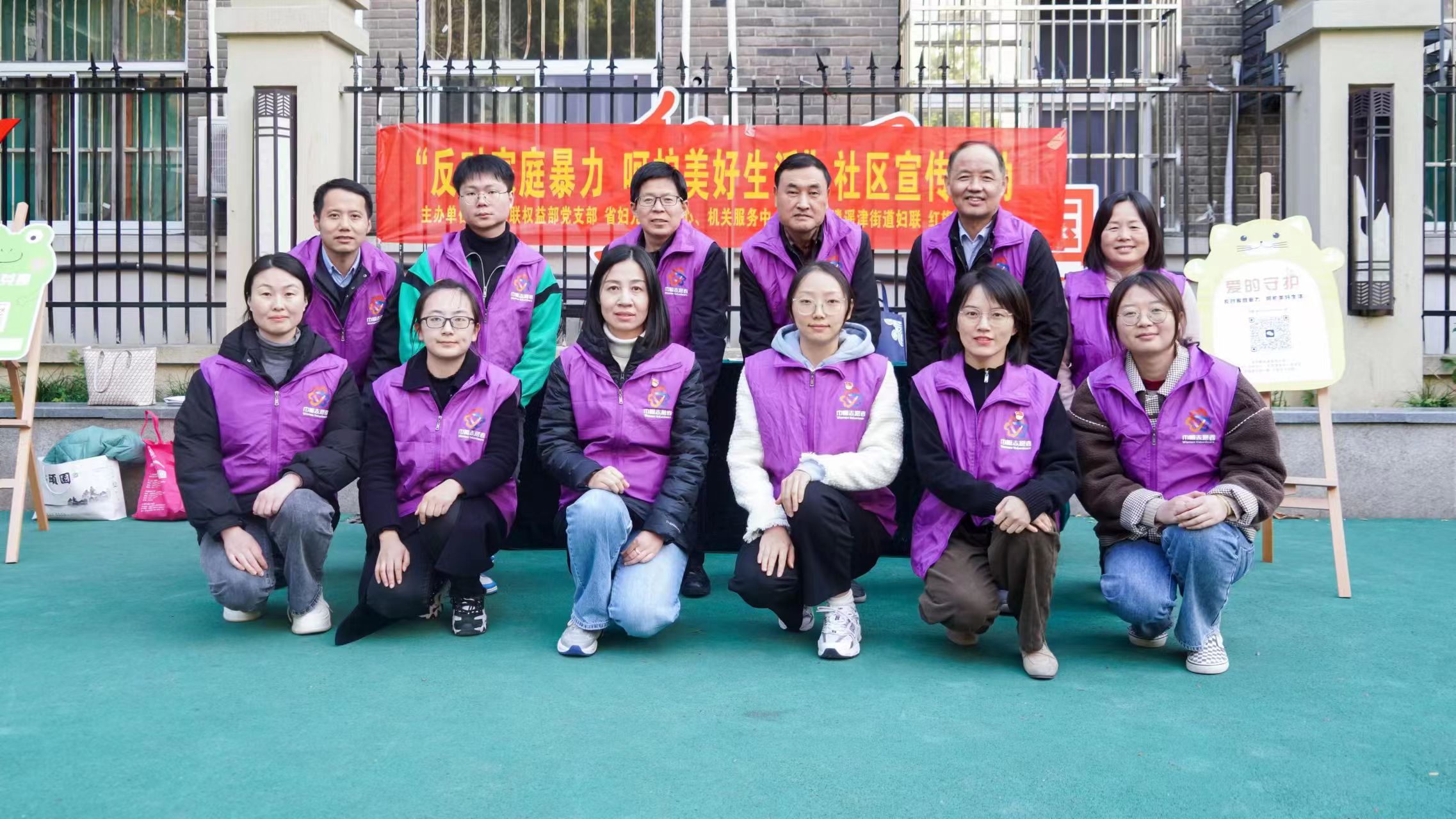 110914-952250.jpg 2031799790.jpg