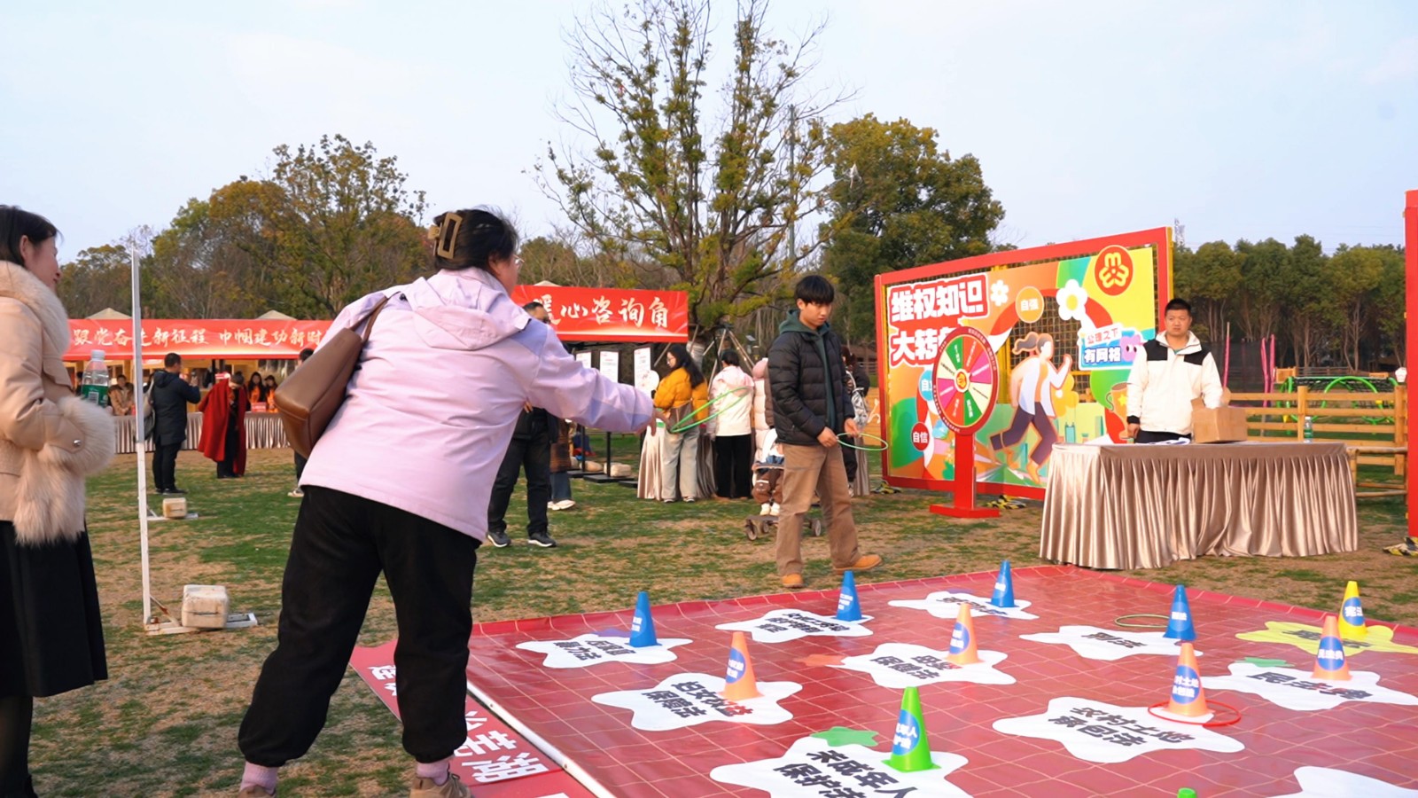 162802-741867.jpg 162802-741867.jpg