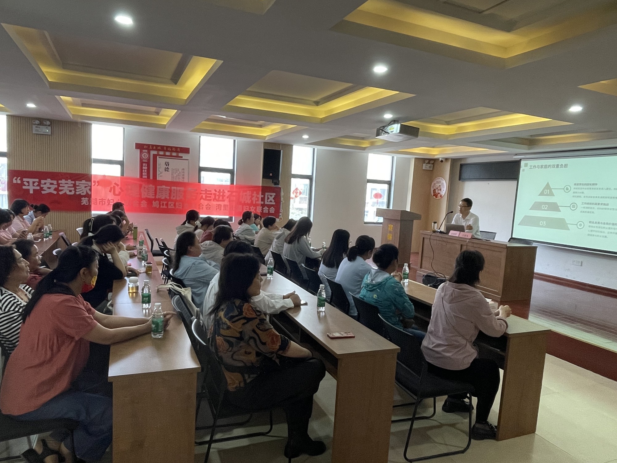 114512-554765.jpg 114512-554765.jpg