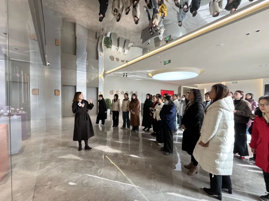 104728-934584.jpg 104728-934584.jpg